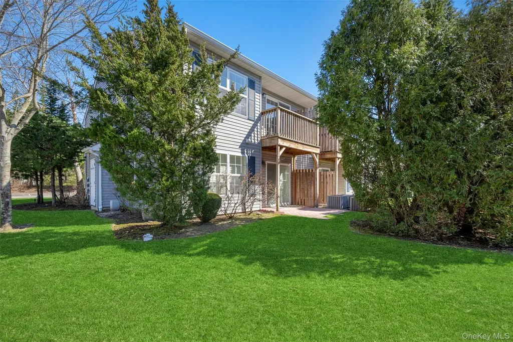 108 Maya Circle Central Islip NY 11722