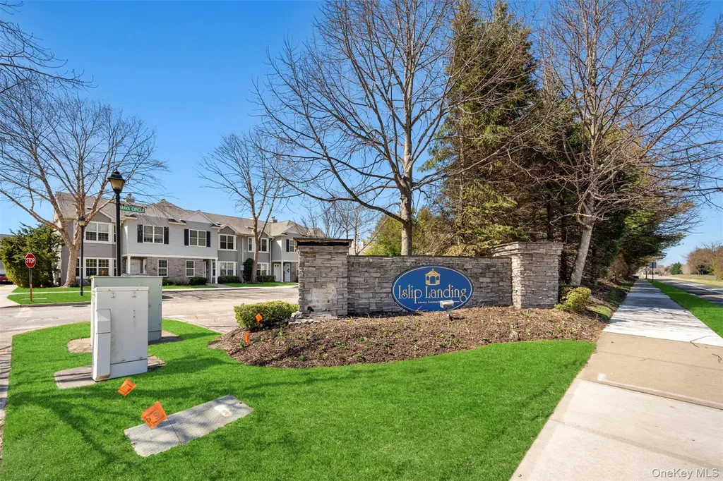 108 Maya Circle Central Islip NY 11722