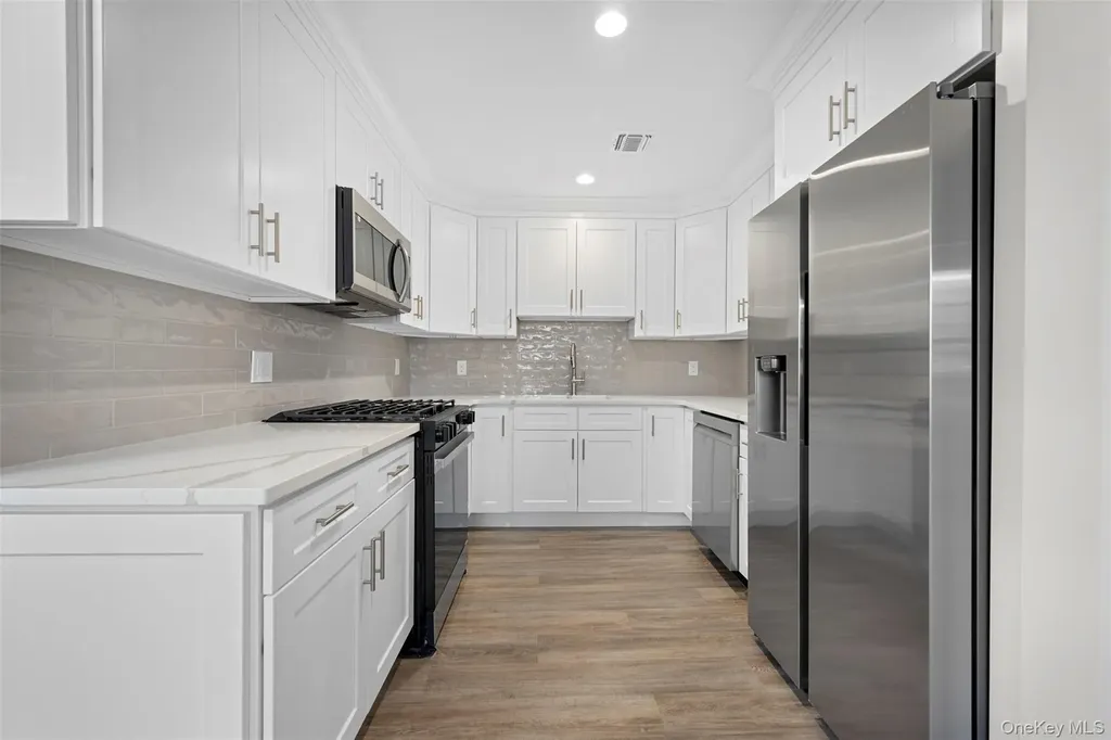 108 Maya Circle Central Islip NY 11722