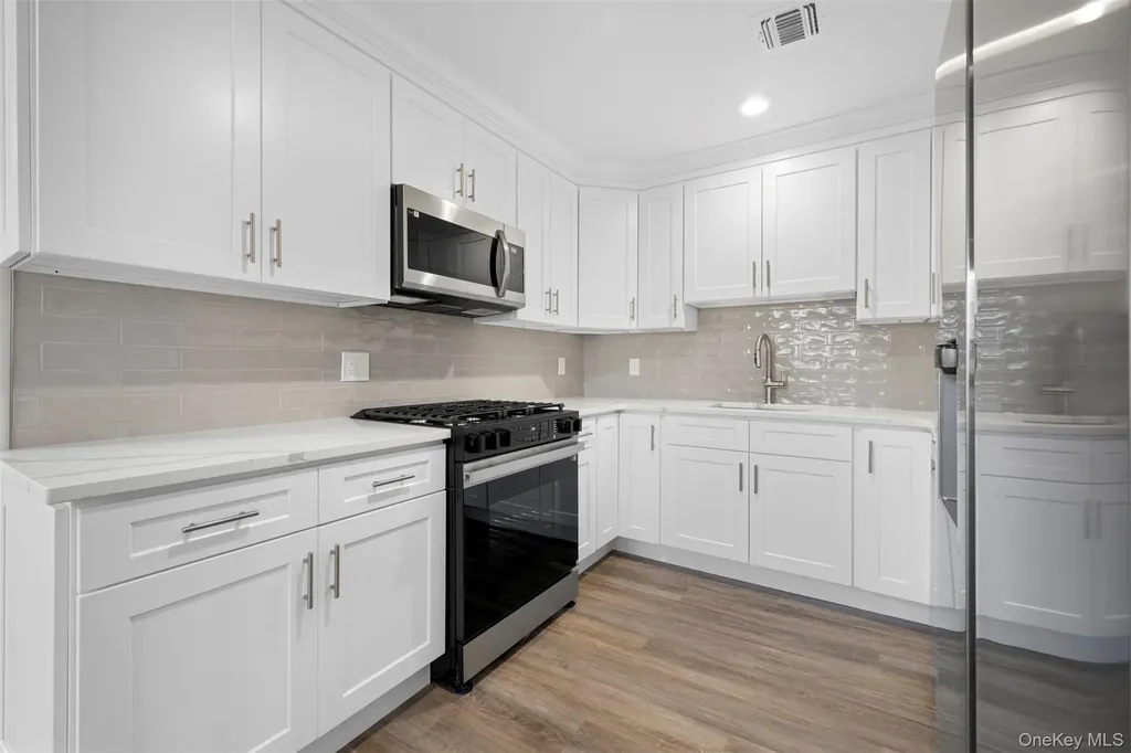 108 Maya Circle Central Islip NY 11722