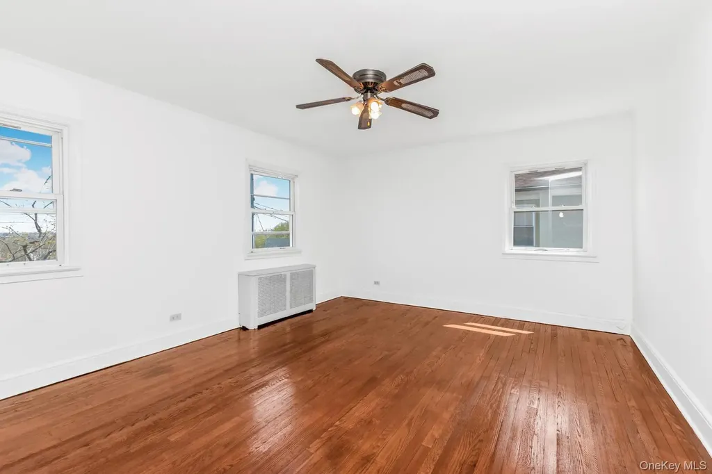 31 Emmett Place Yonkers NY 10703