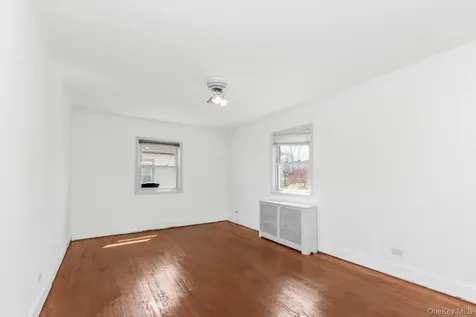31 Emmett Place Yonkers NY 10703