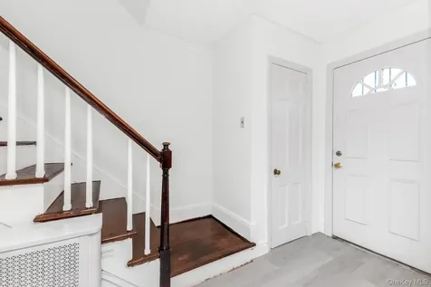 31 Emmett Place Yonkers NY 10703