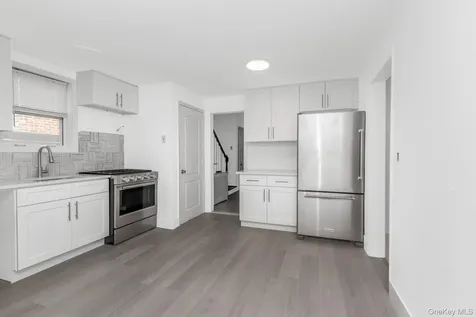 31 Emmett Place Yonkers NY 10703