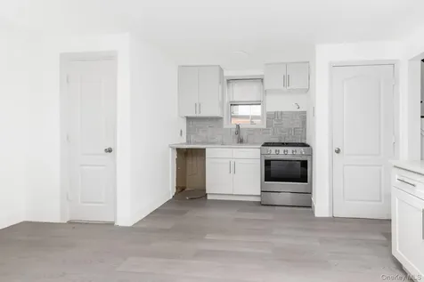 31 Emmett Place Yonkers NY 10703