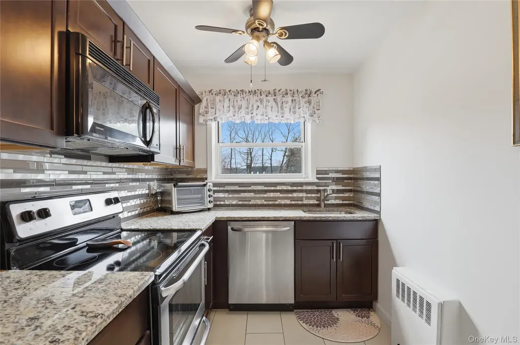 352 N State Road Briarcliff Manor NY 10510