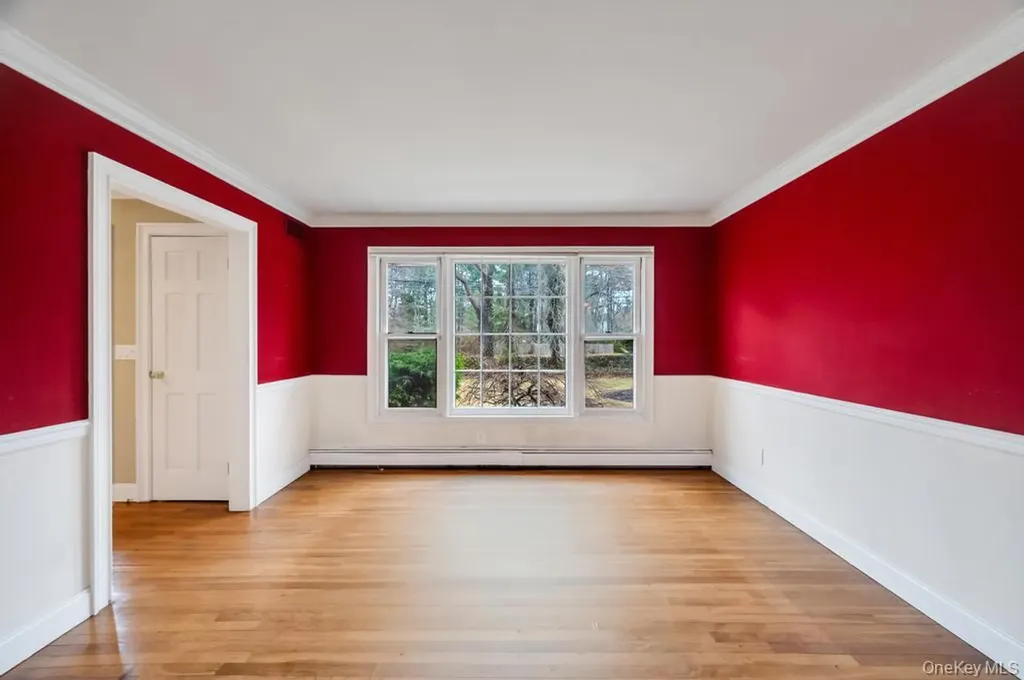 330 Edgewood Avenue Smithtown NY 11787