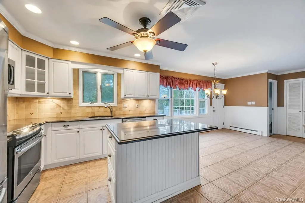 330 Edgewood Avenue Smithtown NY 11787