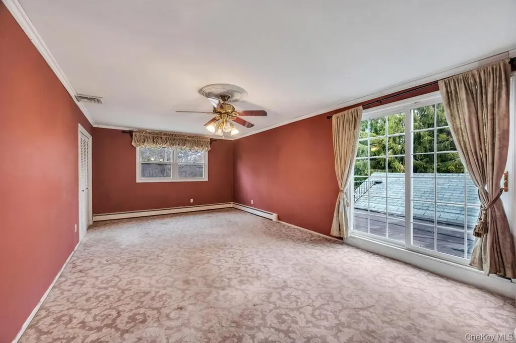 330 Edgewood Avenue Smithtown NY 11787