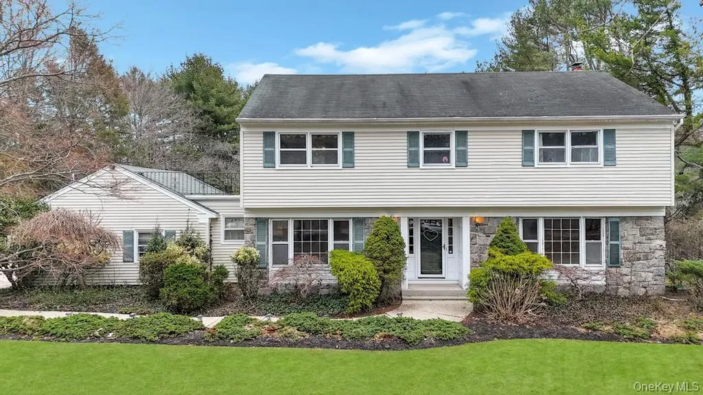 330 Edgewood Avenue Smithtown NY 11787