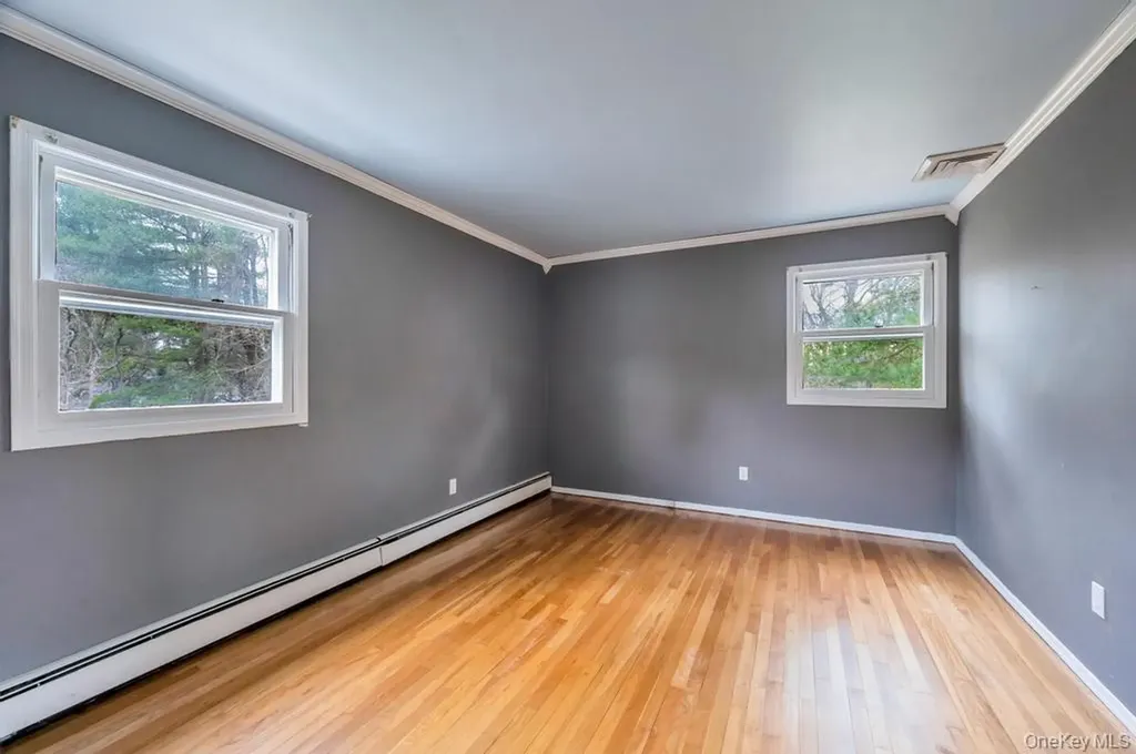 330 Edgewood Avenue Smithtown NY 11787