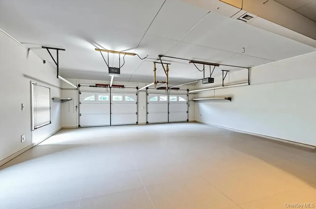 330 Edgewood Avenue Smithtown NY 11787