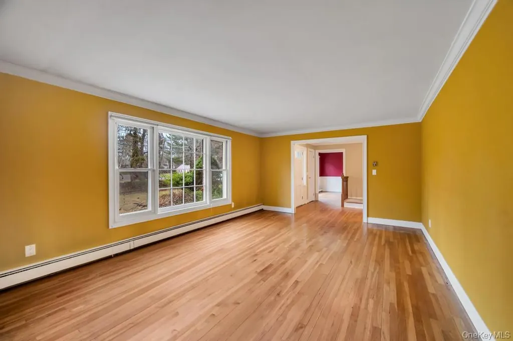 330 Edgewood Avenue Smithtown NY 11787