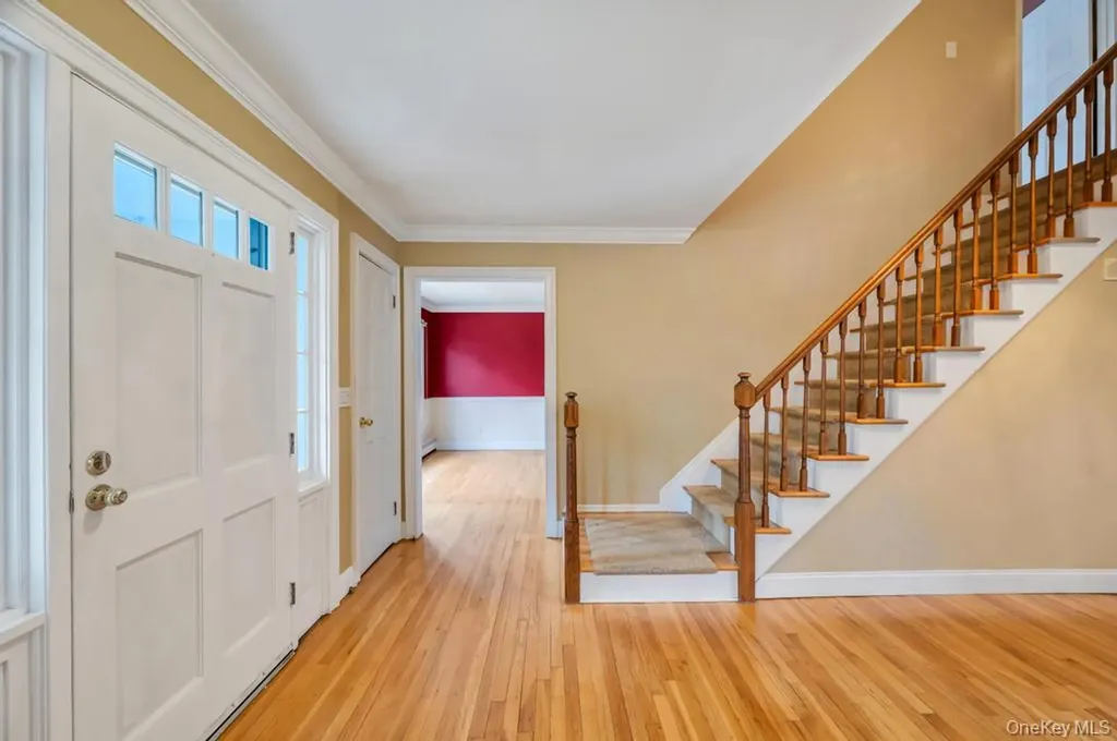 330 Edgewood Avenue Smithtown NY 11787