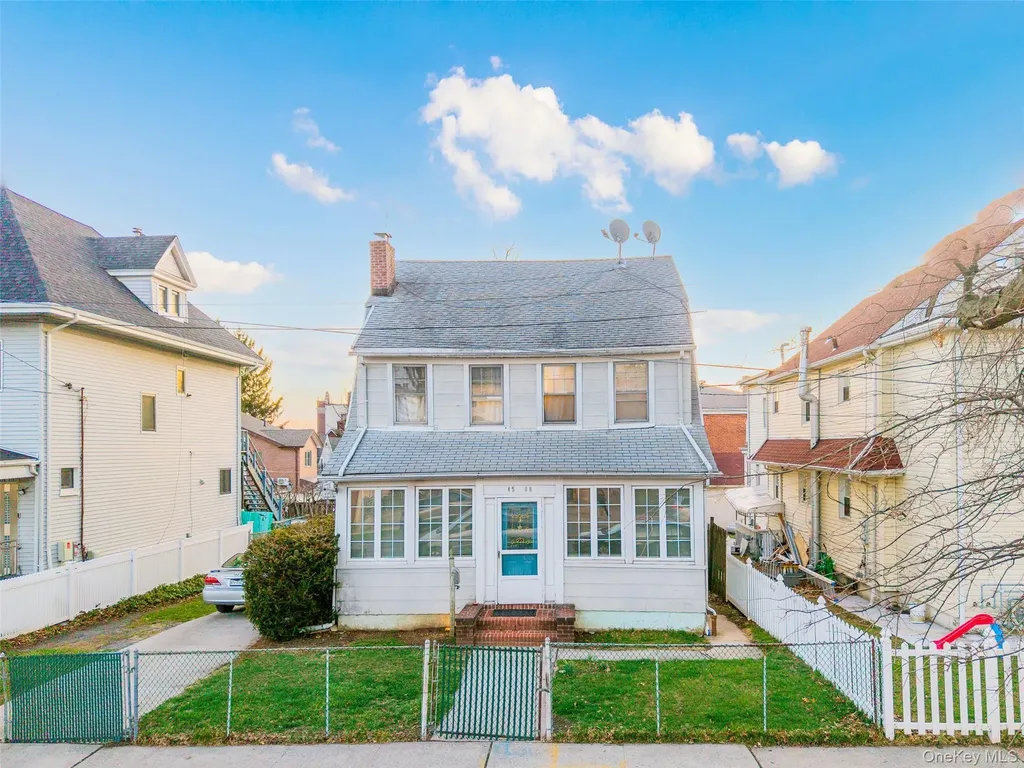 45-08 149th Street Flushing NY 11355