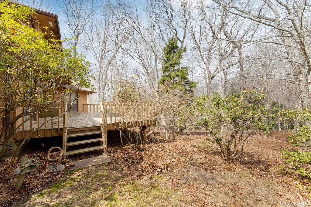 10 Hunters Trail Wading River NY 11792
