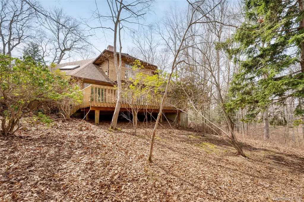 10 Hunters Trail Wading River NY 11792