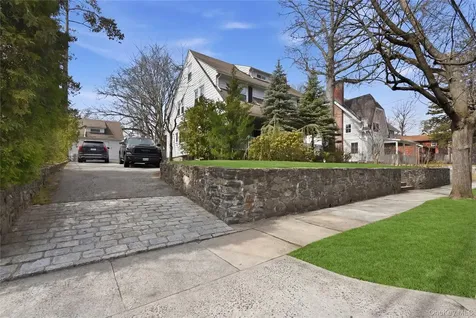 220 Sheridan Avenue Mount Vernon NY 10552