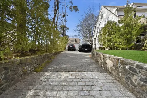 220 Sheridan Avenue Mount Vernon NY 10552