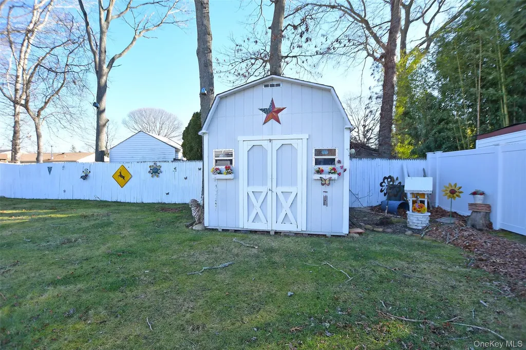 359 Randall Road Ridge NY 11961