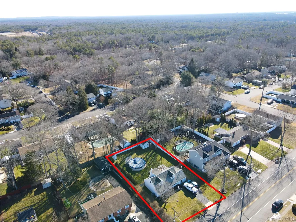 359 Randall Road Ridge NY 11961