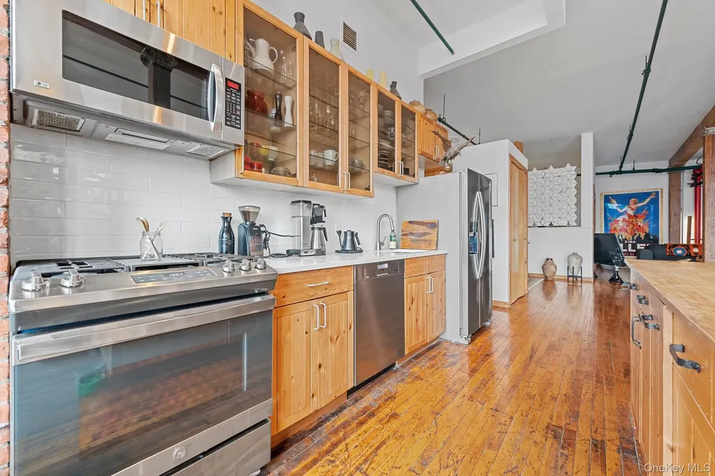 305 E 140th Street Bronx NY 10454