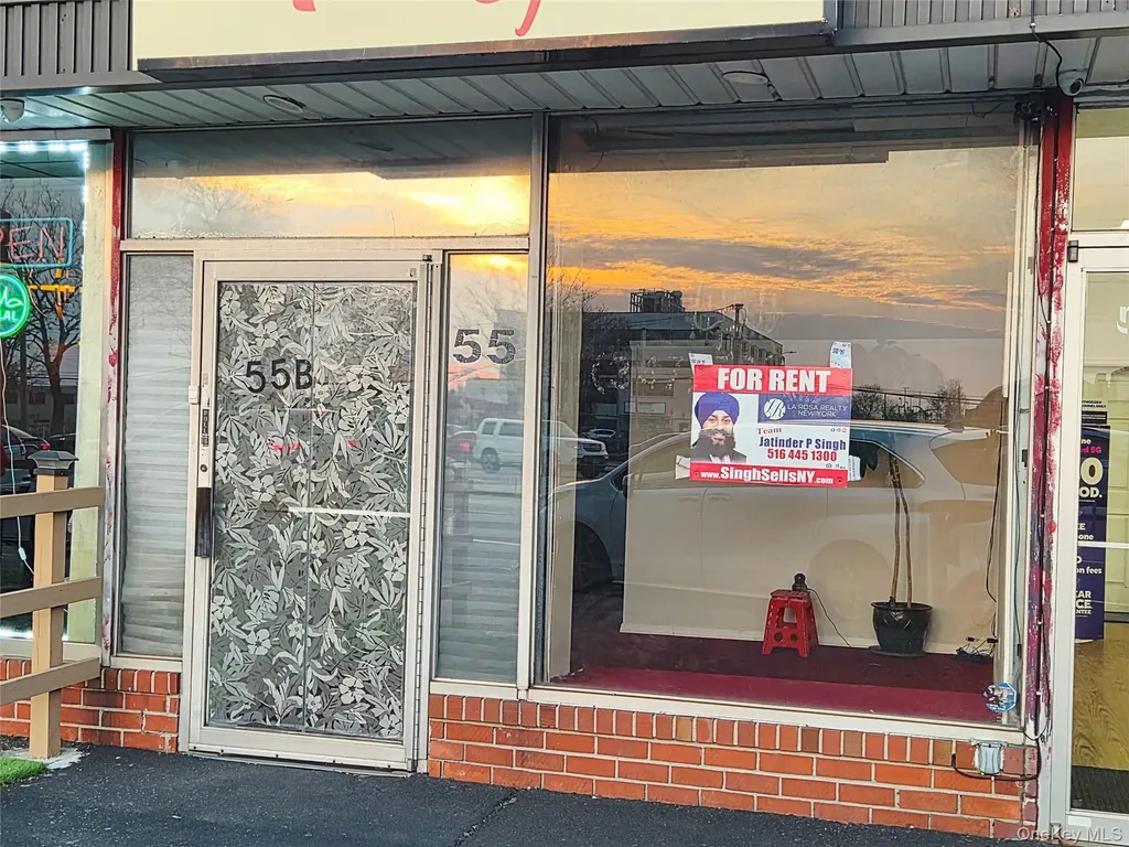 55 Broadway Hicksville NY 11801