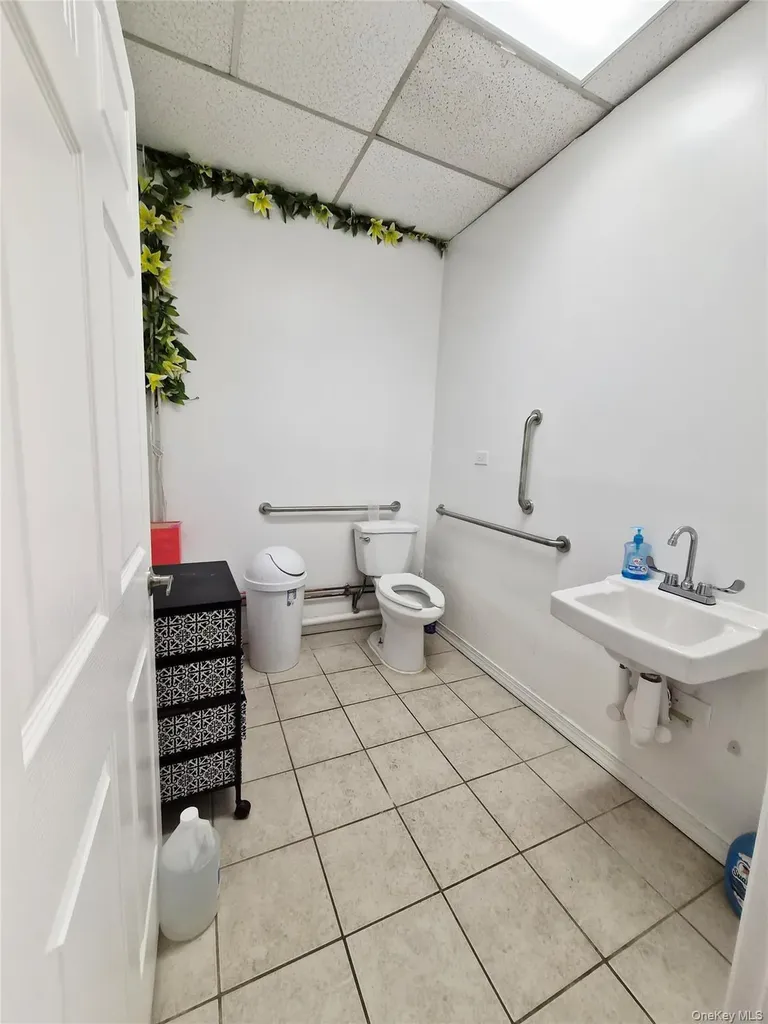 55 Broadway Hicksville NY 11801