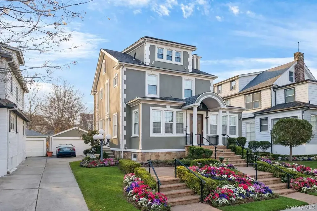 4122 169th Street Flushing NY 11358