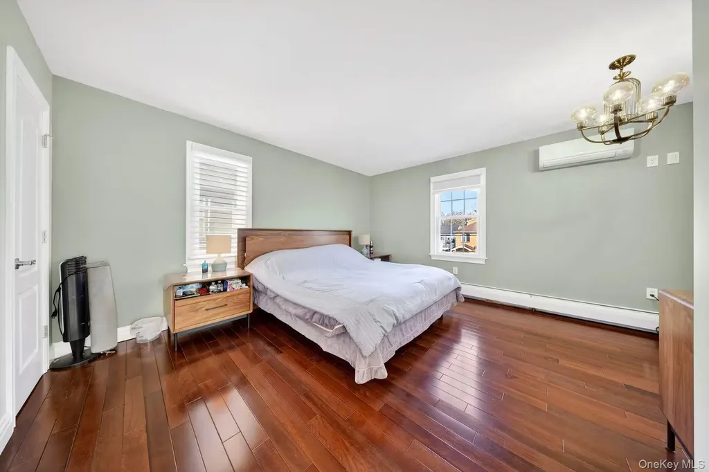 4122 169th Street Flushing NY 11358