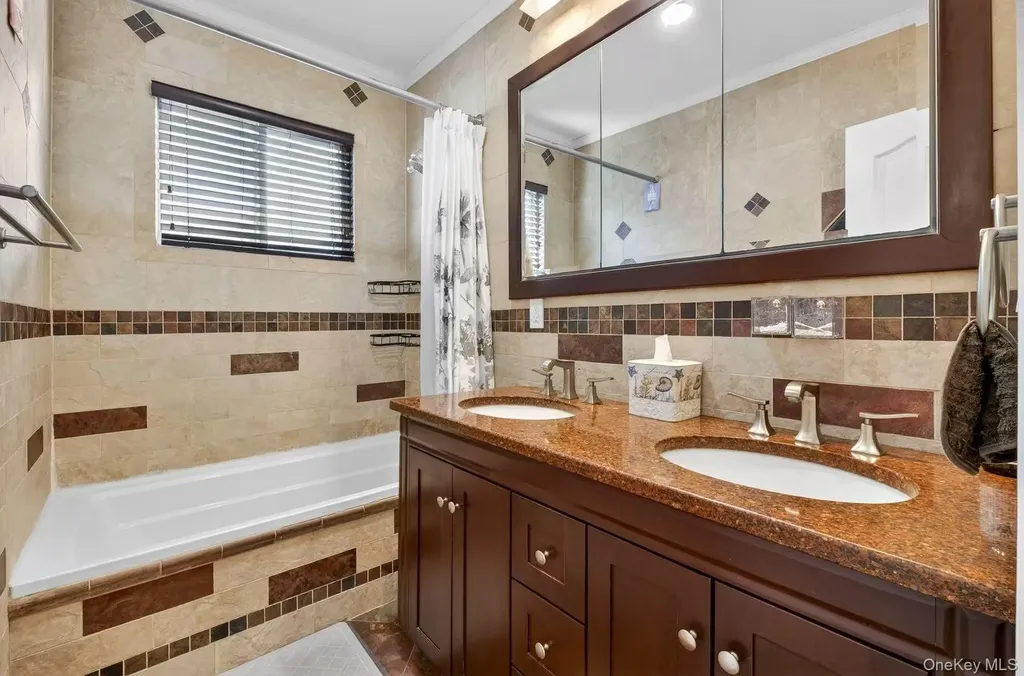 4122 169th Street Flushing NY 11358