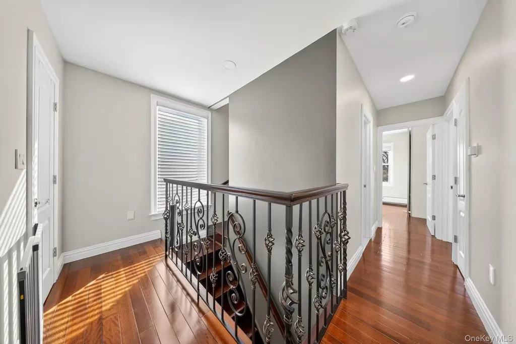 4122 169th Street Flushing NY 11358