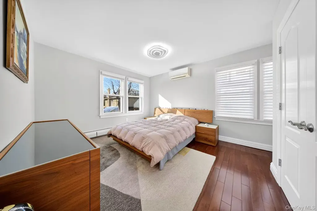 4122 169th Street Flushing NY 11358