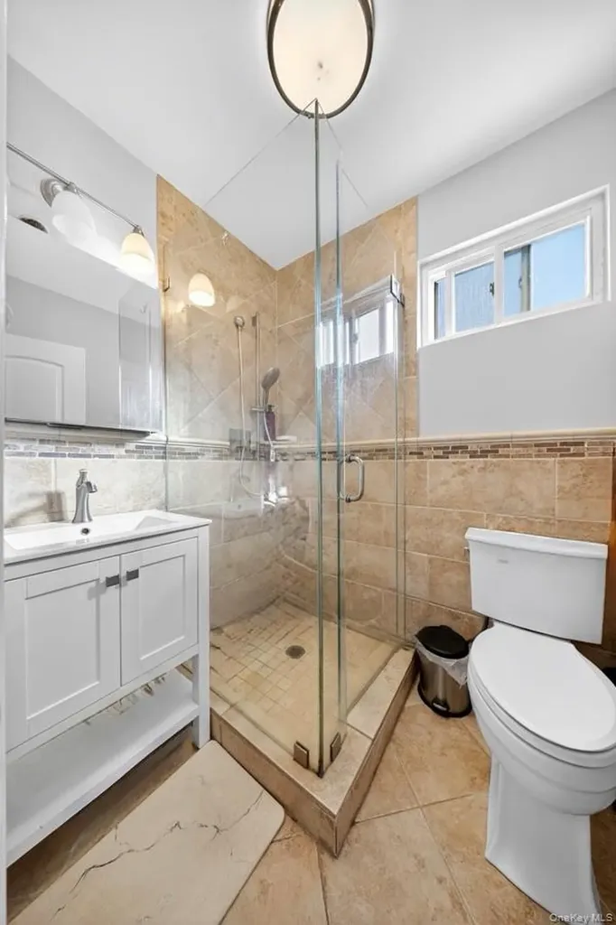 4122 169th Street Flushing NY 11358