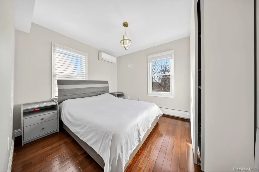 4122 169th Street Flushing NY 11358