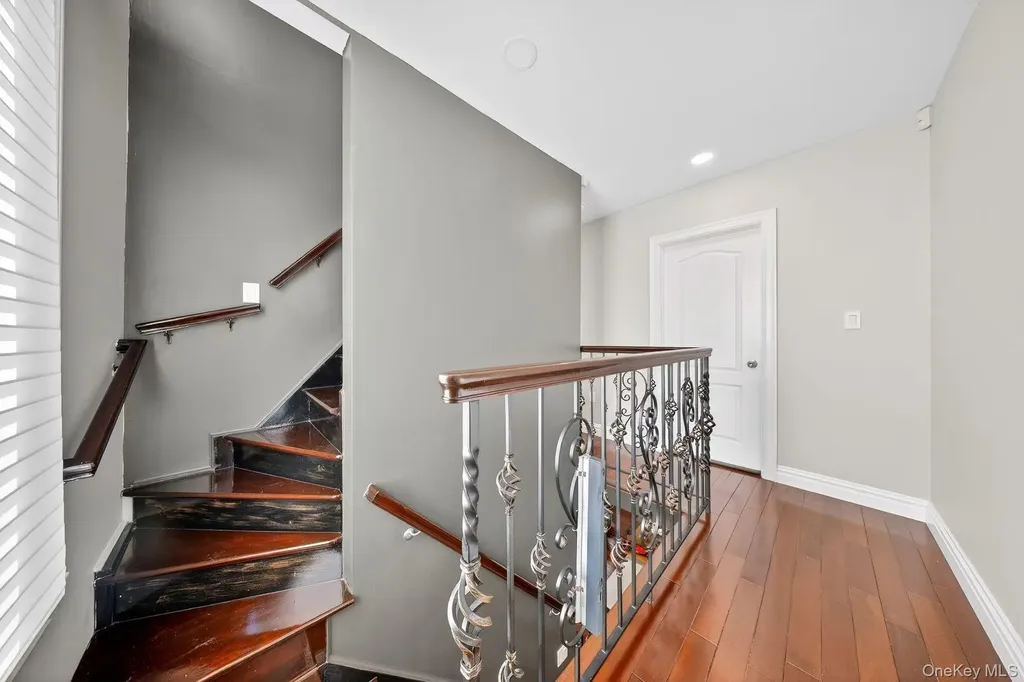 4122 169th Street Flushing NY 11358