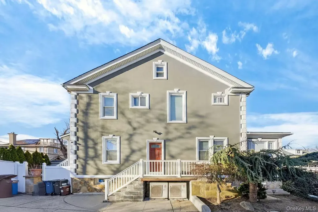 4122 169th Street Flushing NY 11358