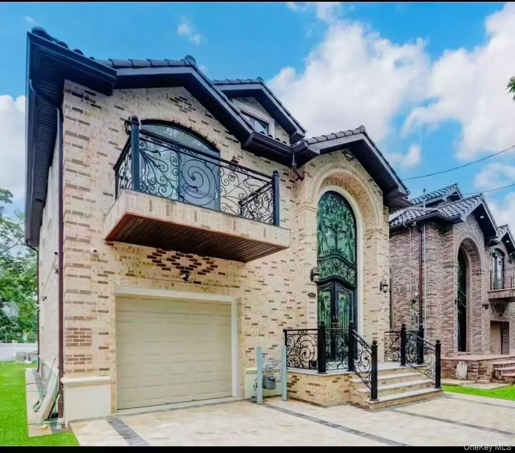 157-49 Rose Avenue Flushing NY 11355