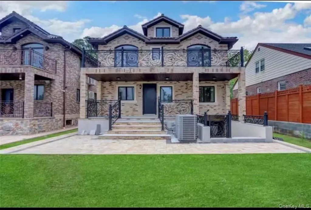 157-49 Rose Avenue Flushing NY 11355