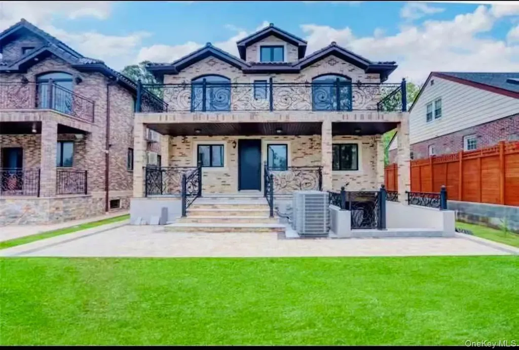 157-49 Rose Avenue Flushing NY 11355