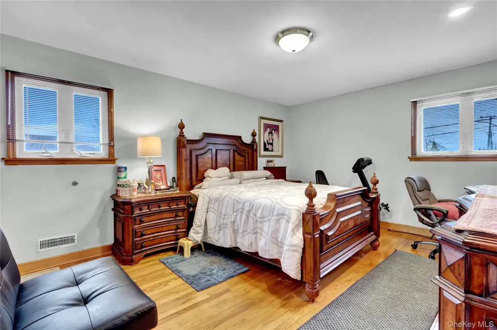 125 Marcus Avenue New Hyde Park NY 11040