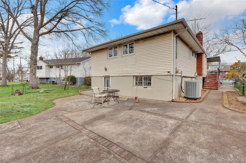 125 Marcus Avenue New Hyde Park NY 11040