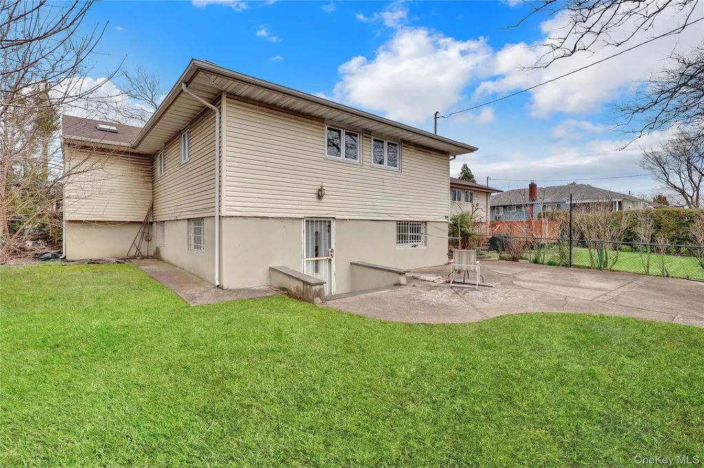 125 Marcus Avenue New Hyde Park NY 11040