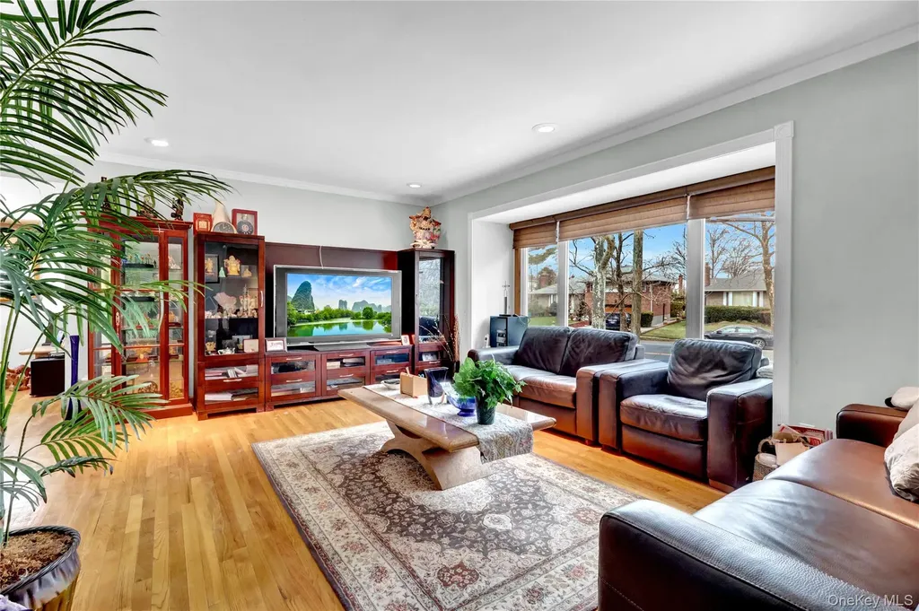 125 Marcus Avenue New Hyde Park NY 11040