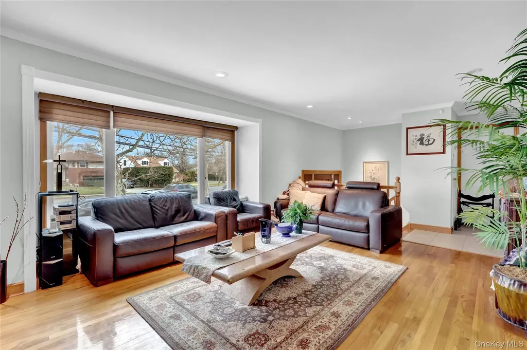 125 Marcus Avenue New Hyde Park NY 11040