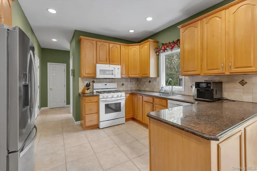 263 Old Commack Road Kings Park NY 11754