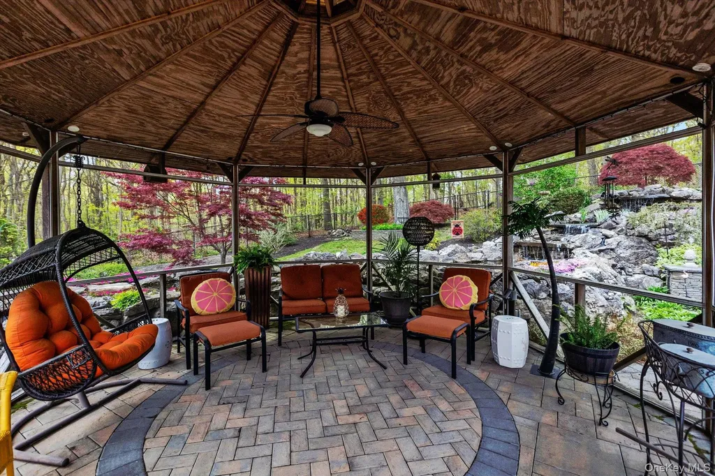 263 Old Commack Road Kings Park NY 11754