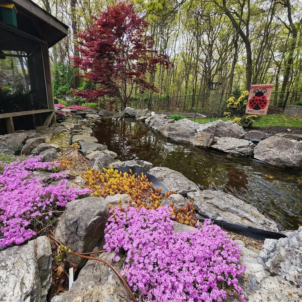 263 Old Commack Road Kings Park NY 11754