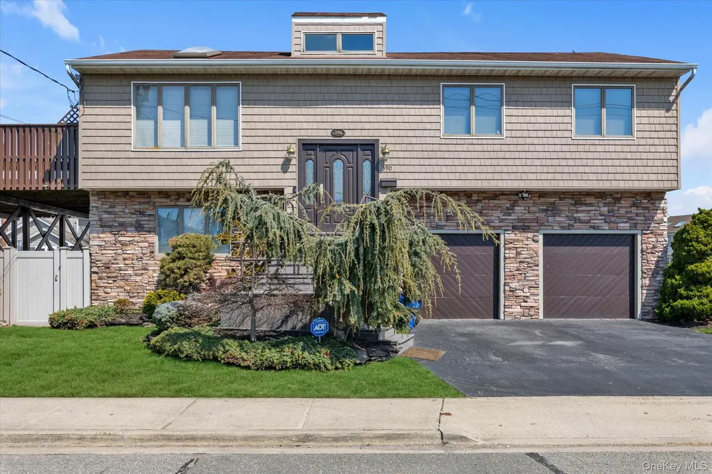 390 Silver Lane Oceanside NY 11572
