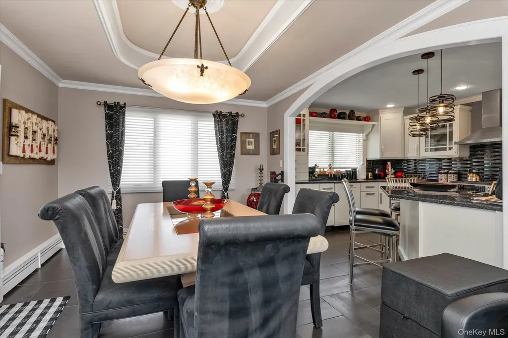 390 Silver Lane Oceanside NY 11572